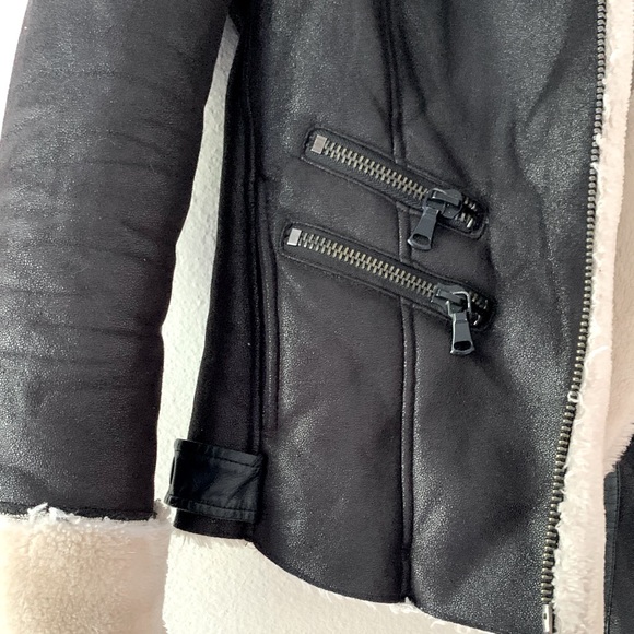 Beautiful black jacket with fur - Picture 6 of 7